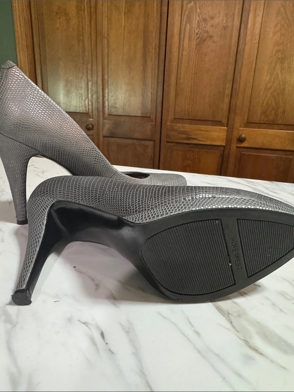 Nine West Silver-Gray Textured Pointed-Toe Pumps